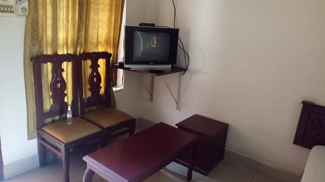 Hotel Nuhman Kondotty Екстер'єр фото