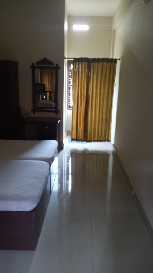 Hotel Nuhman Kondotty Екстер'єр фото